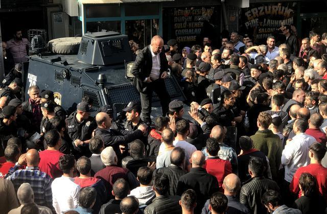 İstanbulda dehşet Aynı aileden 3 kişi öldü