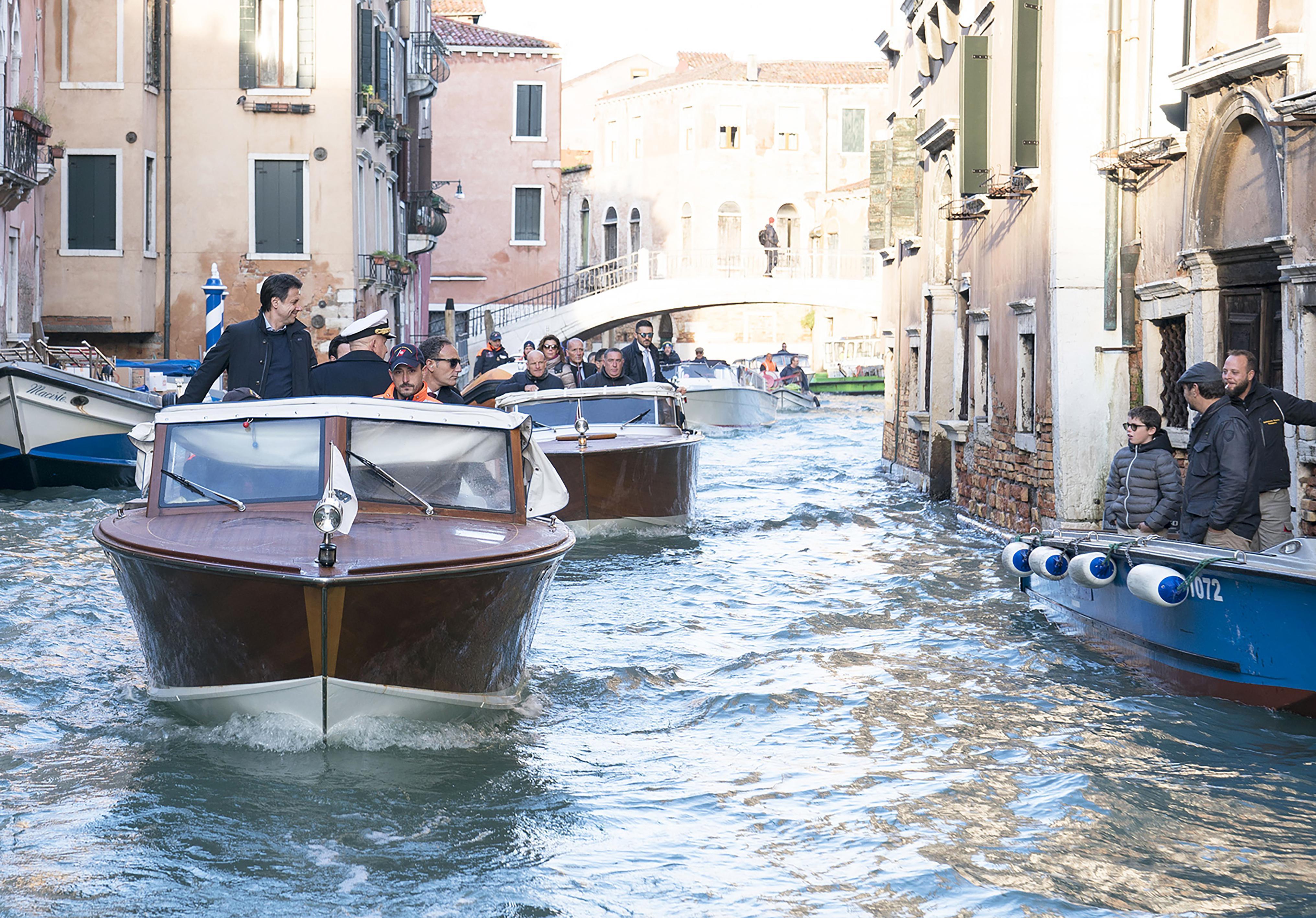 Venedikte su seviyesi 1,5 metreye kadar yükseldi