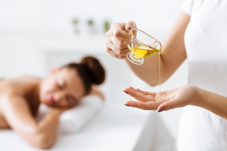 Doğum ağrılarını azaltan doğal yöntem: Aroma terapi