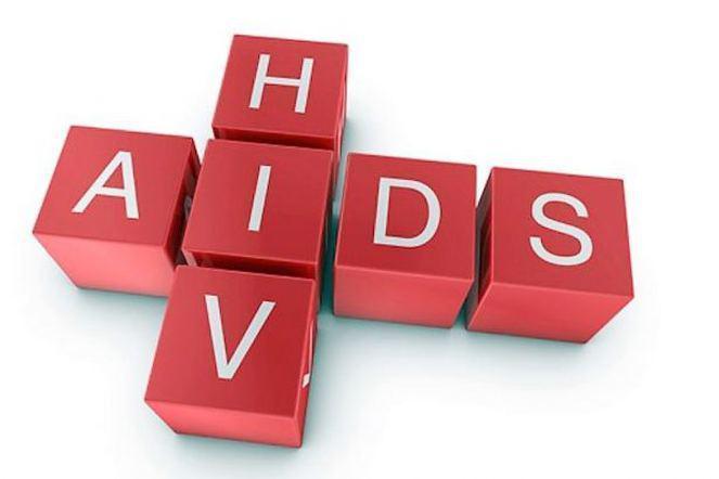 Türkiyede her yıl ortalama 3-4 bin kişiye AIDS tanısı konuyor