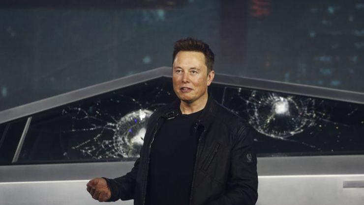 Elon Musk’ın baykuşu heyecan yarattı