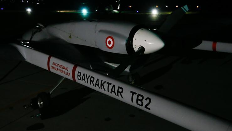 Türkiyeden KKTC Geçitkale Havalimanına ilk İHA havalandı