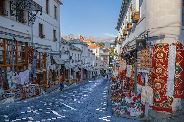 Popüler olmadan ziyaret edin (Arnavutluk’ta gezilecek, görülecek yerler)