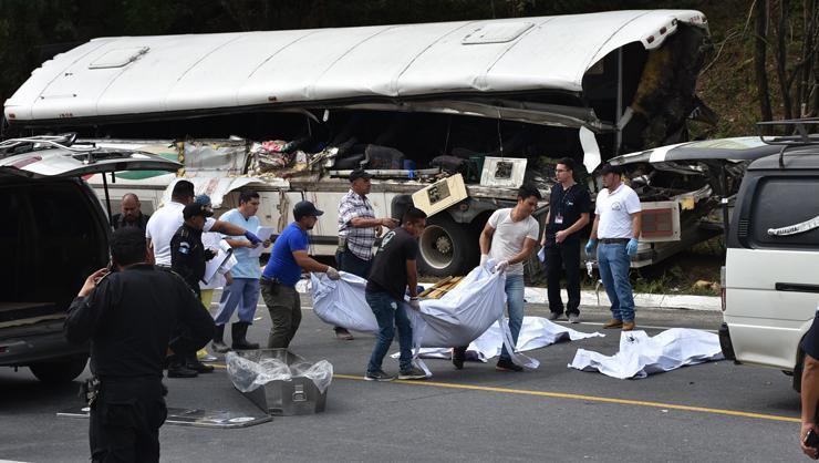 Guetemalada katliam gibi kaza: 20 kişi hayatını kaybetti