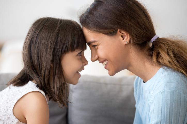Ebeveyn çocuk ilişkisinde güvenli bağlanma başarıyı artırıyor