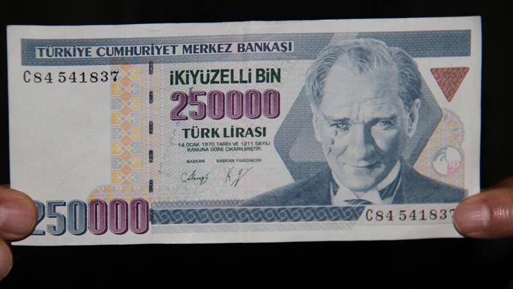 Atatürk detayı nedeniyle elindeki para için 250 bin lira istiyor
