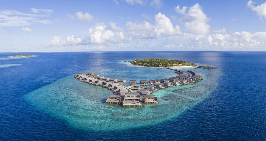 Berkay, geceliği 27 bin 500 TLye özel adada tatil yapıyor