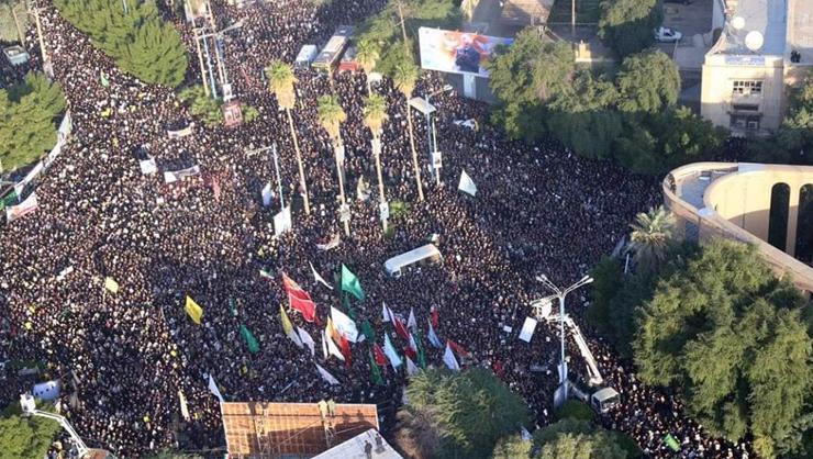 İranda yüz binlerce kişi, Süleymaninin cenaze töreninde intikam yemini ediyor