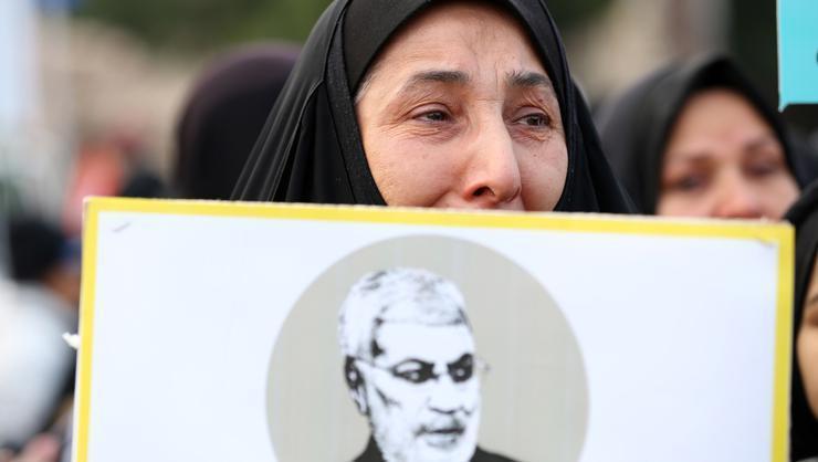 İranda yüz binlerce kişi, Süleymaninin cenaze töreninde intikam yemini ediyor