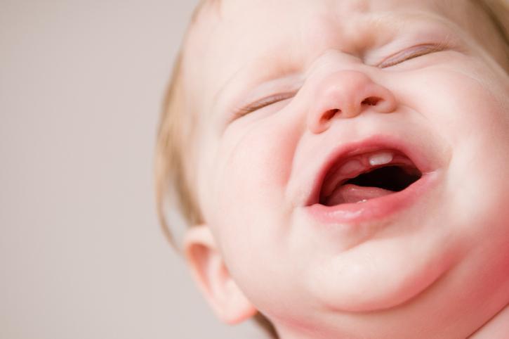 Biberon çürüğü çocukların ana diş gelişimini etkiliyor