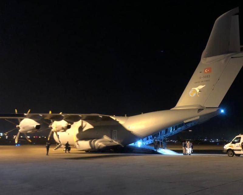 Çin’in Vuhan kentinden tahliye edilen 42 kişiyi taşıyan uçak Ankara’ya geldi