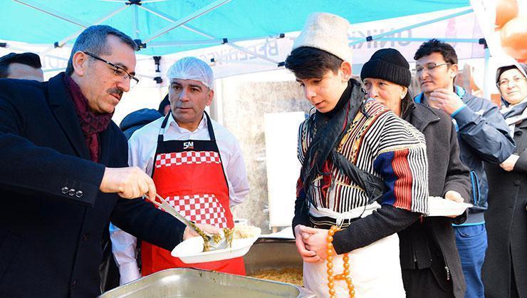 Canan Karatay’ın da önerdiği Tırşik çorbası, 5 bin kişiye  dağıtıldı