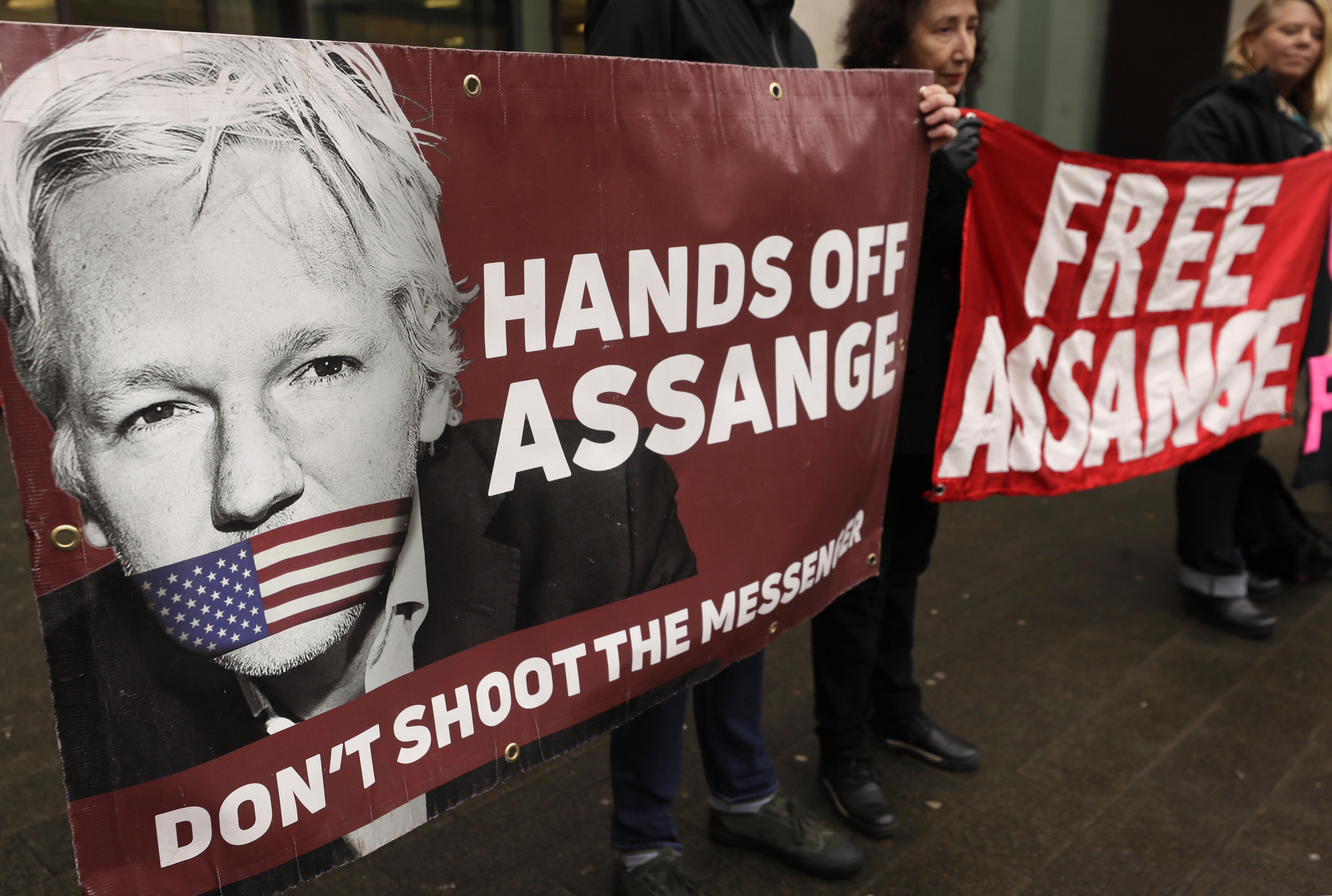 Trumptan Assangea rüşvet teklifi