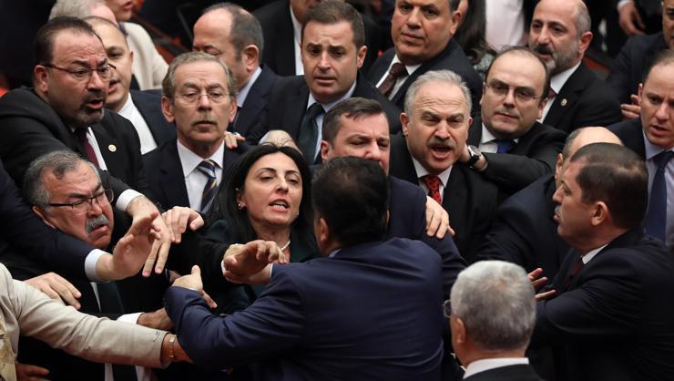 Cumhurbaşkanı Erdoğandan CHPli Engin Özkoça 1 milyon TLlik dava