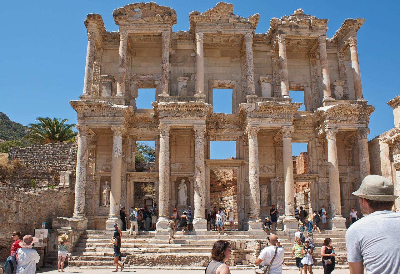 Efes Antik Kenti nerede Nasıl gidilir Giriş ücreti ne kadar