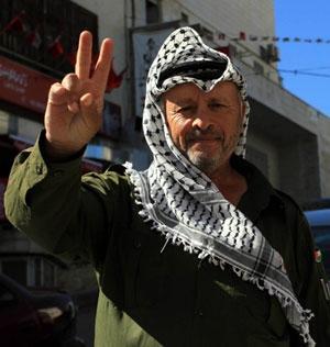 Herkes onu Arafat sanıyor