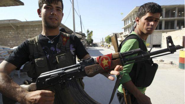 Kobaninin yüzde 80i YPGnin elinde, siviller dönüyor