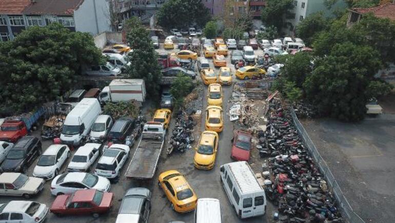 Yediemin otoparkları taksilerle doldu