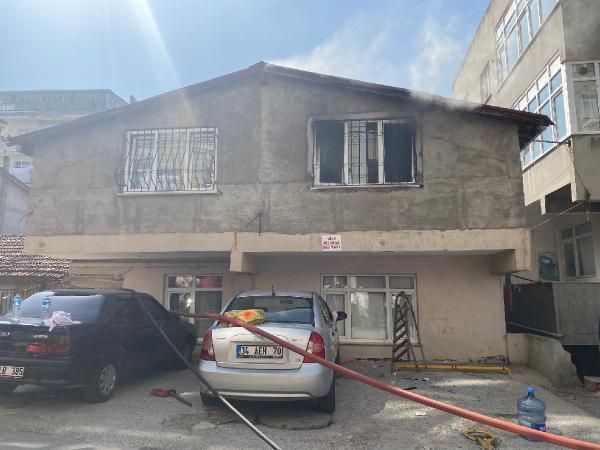 Ataşehirdeki yangında anne ve 2 çocuğunu mahalleli kurtardı