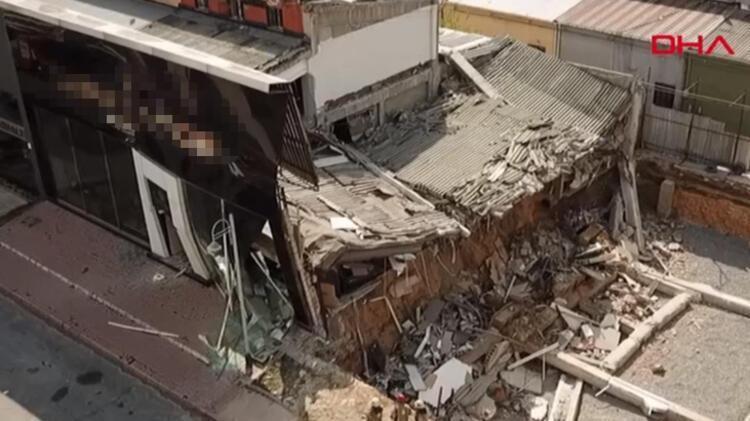 Son dakika: İstanbul İkitellide iş yeri çöktü İtfaiye ekibi sevk edildi
