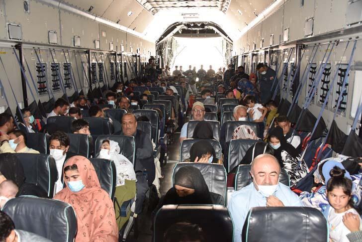 Son dakika:  Afganistandaki 200’ü aşkın Türk vatandaşı Kabilden ayrıldı