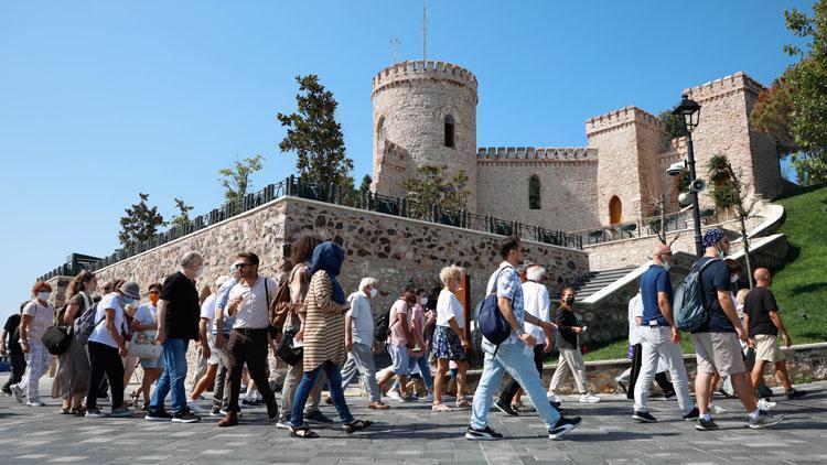 Yassıada darbeyi yaşayan ziyaretçilerin akınına uğradı