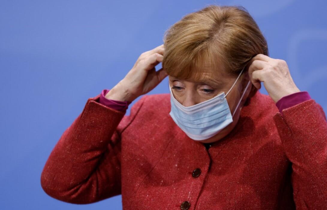 Merkelden corona açıklaması: Kısıtlamalar sayesinde yüzde 40 azaldı