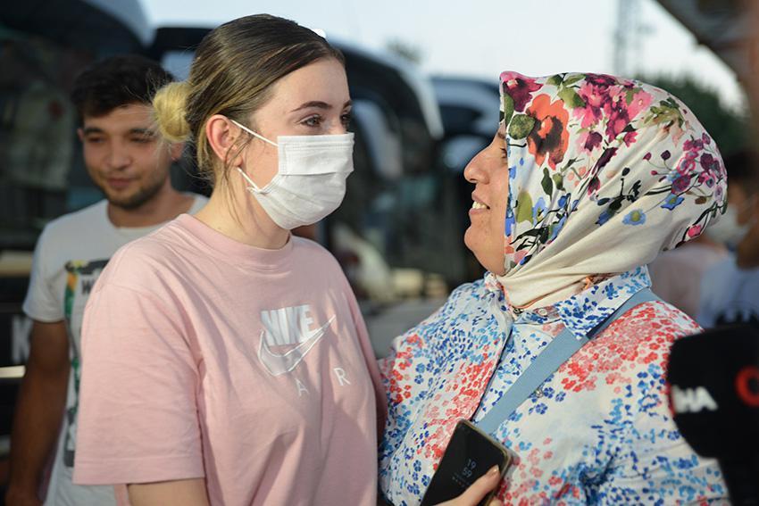 Türk hemşire Kabildeki dehşeti anlattı: Öldürmemeleri için dediklerine uyduk