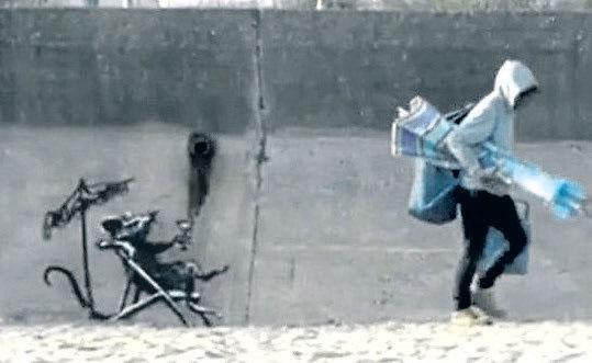 Banksynin eseri vandalların saldırısına uğradı
