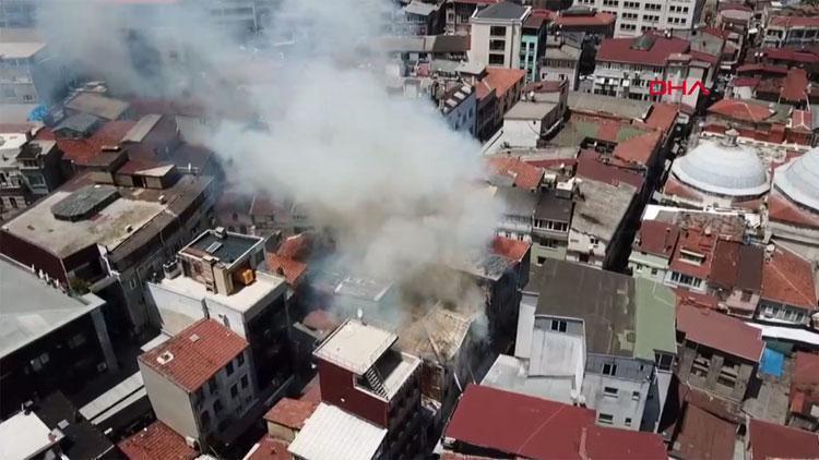 İstanbulda oyuncak deposunda korkutan yangın