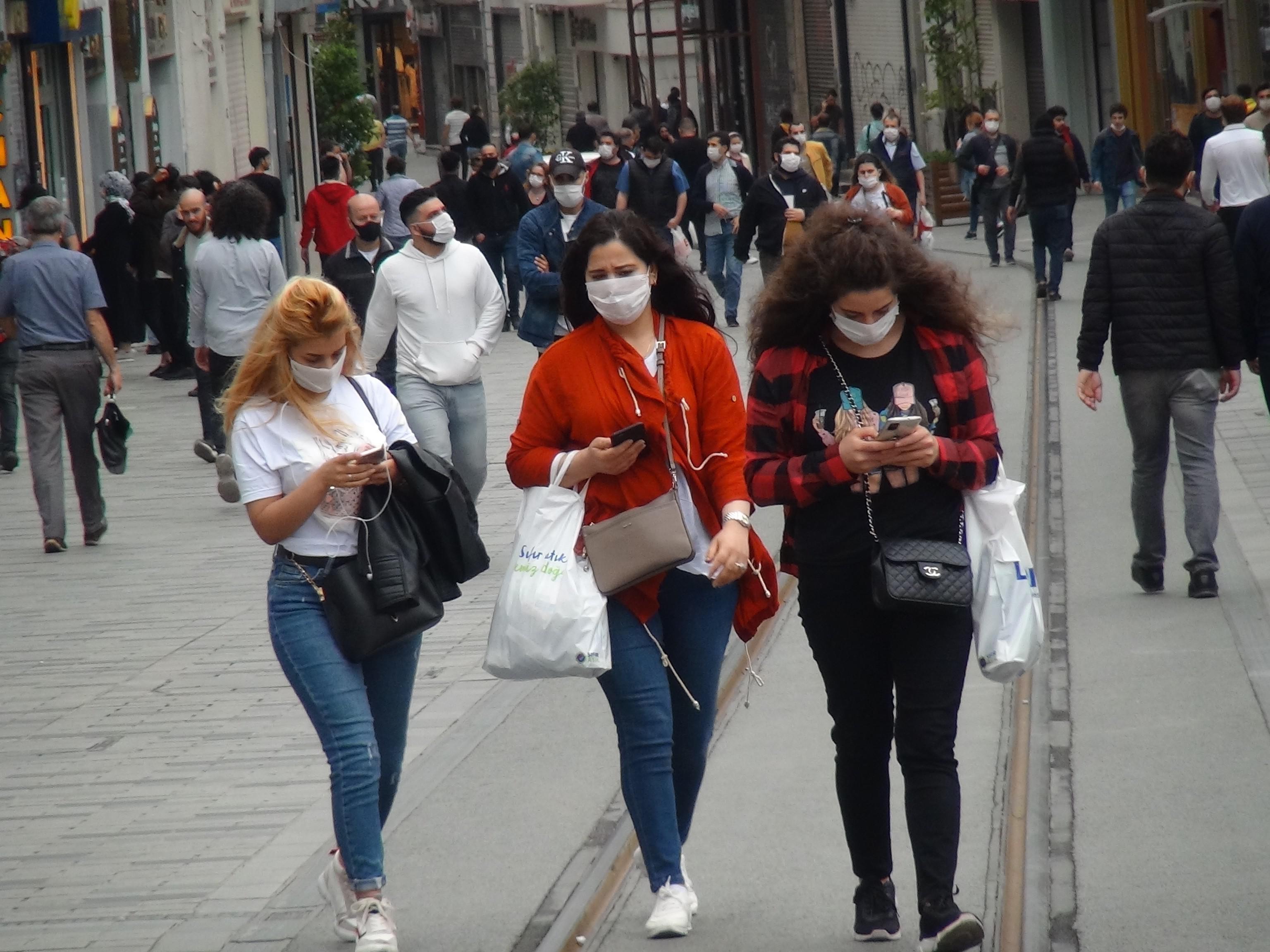 Yalova ve Bitlis ile birlikte maskesiz sokağa çıkma yasağı getirilen il sayısı 44 oldu