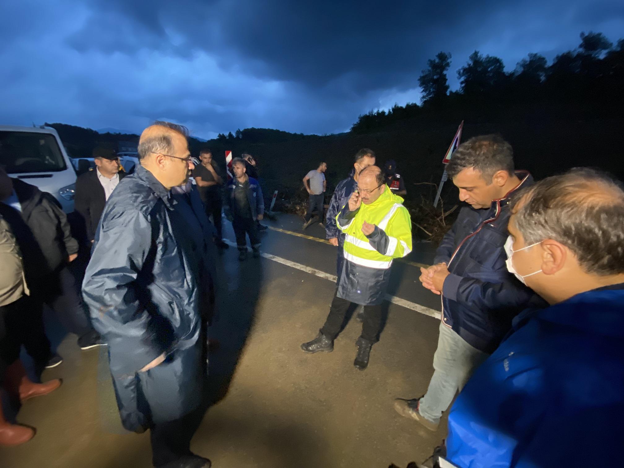 Son dakika: Bartın, Sinop, Samsun ve Kastamonuda sel felaketi Mahsur kaldılar Vali acı haberi duyurdu