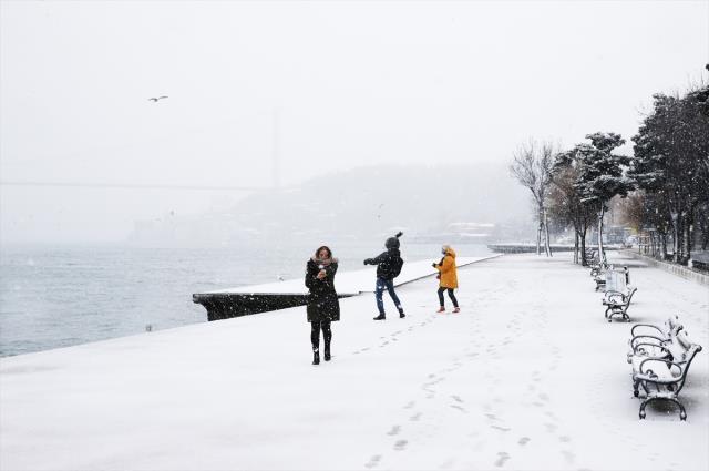 Meteoroloji saat verdi Kar yağışı bugün İstanbulu terk edecek