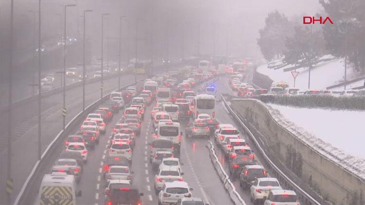 AKOMdan İstanbula kar uyarısı: Sıcaklık -1 ila -9 derece arasında olacak