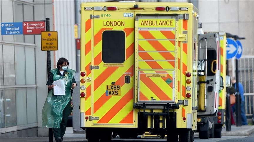 İngilterede her 30 saniyede bir corona virüs vakası hastanelere kabul ediliyor