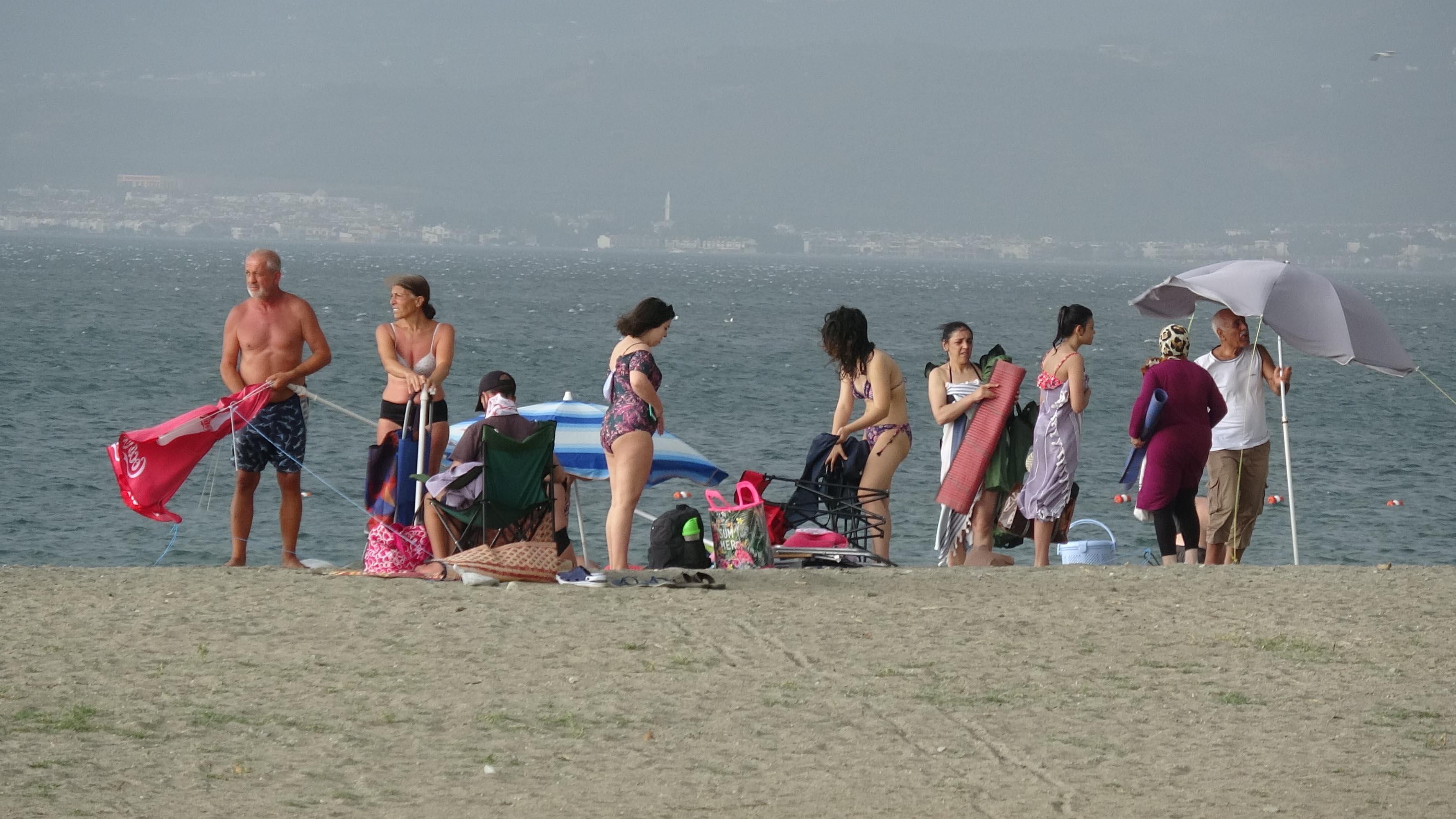 Meteoroloji uyarmıştı İzmir ve çevresinde sağanak ve fırtına