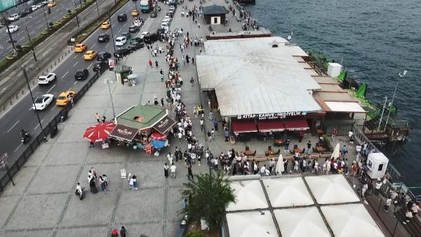 Son dakika: Adalar vapur iskelesi tıklım tıklım doldu İstanbullular akın ediyor