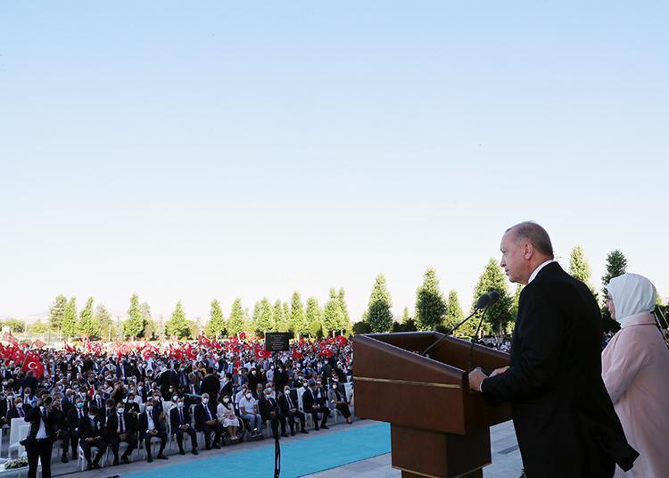 Cumhurbaşkanı Erdoğan: Başta FETÖ olmak üzere tüm terör örgütlerine karşı teyakkuz halinde olmayı sürdüreceğiz