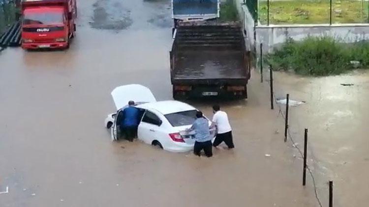 Son dakika... Rizede sel felaketi: 1 ölü, 3 kayıp, 4 yaralı