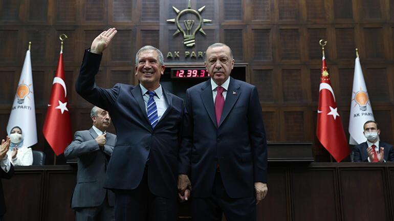 Son dakika: Erdoğan rozetlerini taktı 2 belediye başkanı daha AK Partiye katıldı