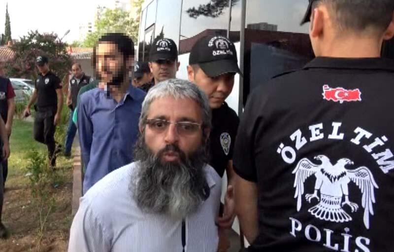 Adanada şehit mezarlarına zarar veren 5 kişi tutuklandı