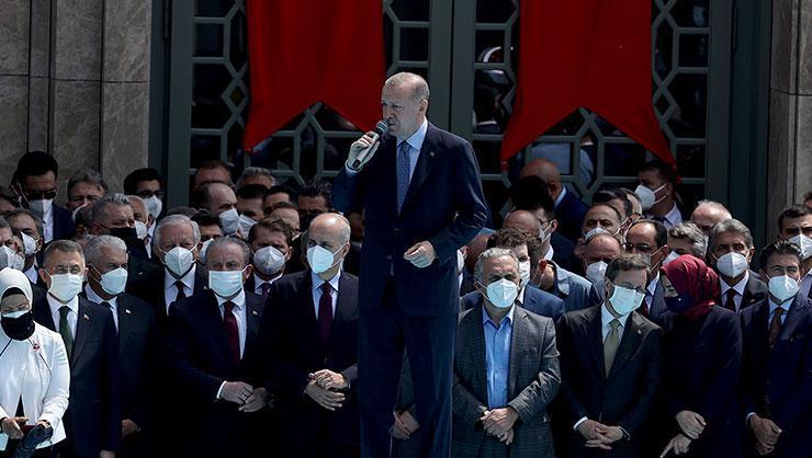 Taksimde tarihi gün Cumhurbaşkanı Erdoğan: Burası İstanbulun fethine de bir hediyedir