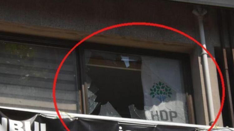 Son dakika: HDP binasında silah sesleri Deniz Poyraz hayatını kaybetti Valilikten açıklama geldi