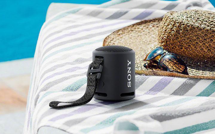 Sony uzun pil ömrüyle dikkat çeken taşınabilir hoparlörünü duyurdu