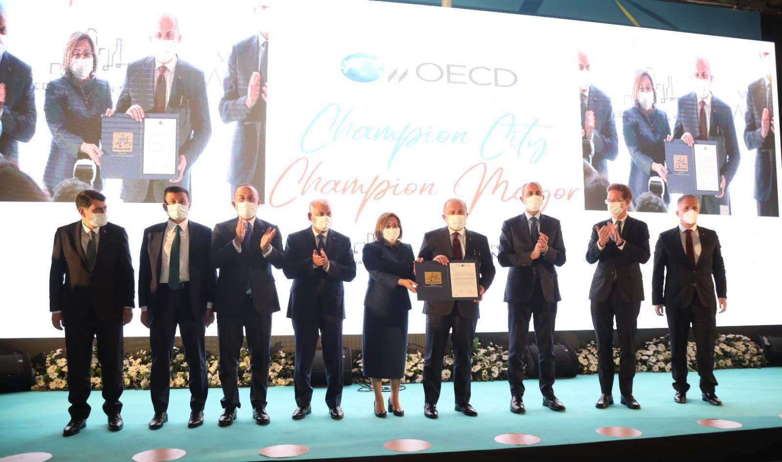 Fatma Şahin Türkiye için bir ilk oldu OECD Şampiyon Belediye Başkanları arasına katıldı