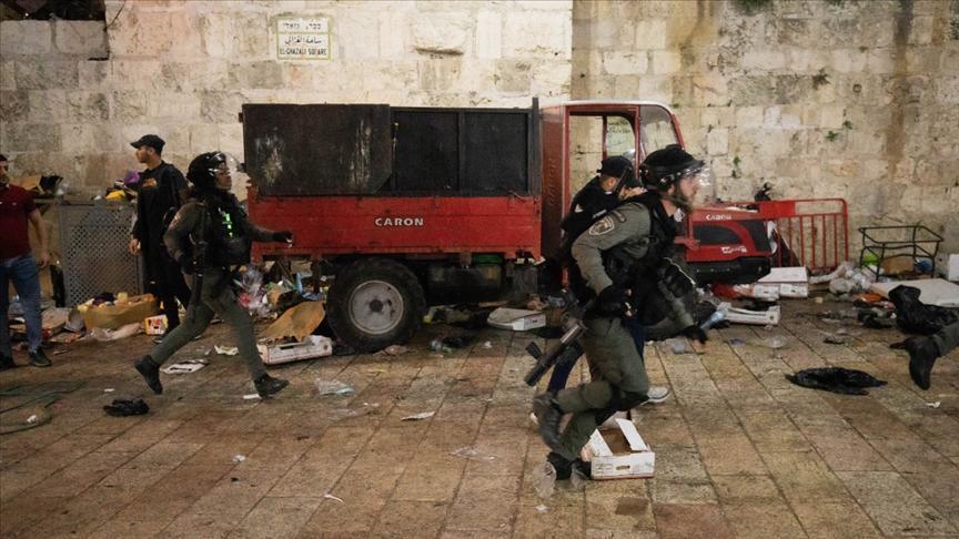 İsrail polisi Şam Kapısında Filistinlilere saldırdı