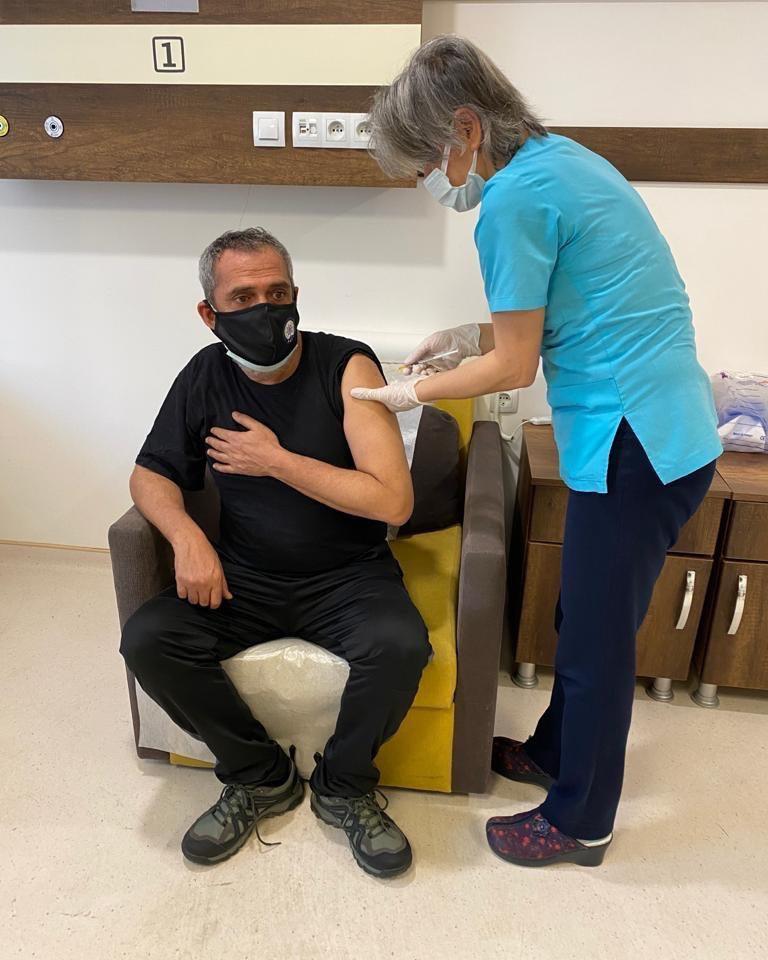 Yavuz Bingöl koronavirüs aşısı oldu