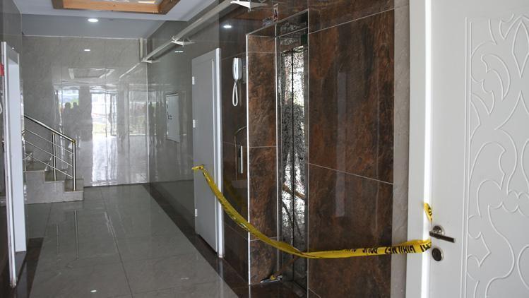 Diyarbakırda kahreden olay Asansör 11.kattan yere çakıldı, evladına kalkan oldu…