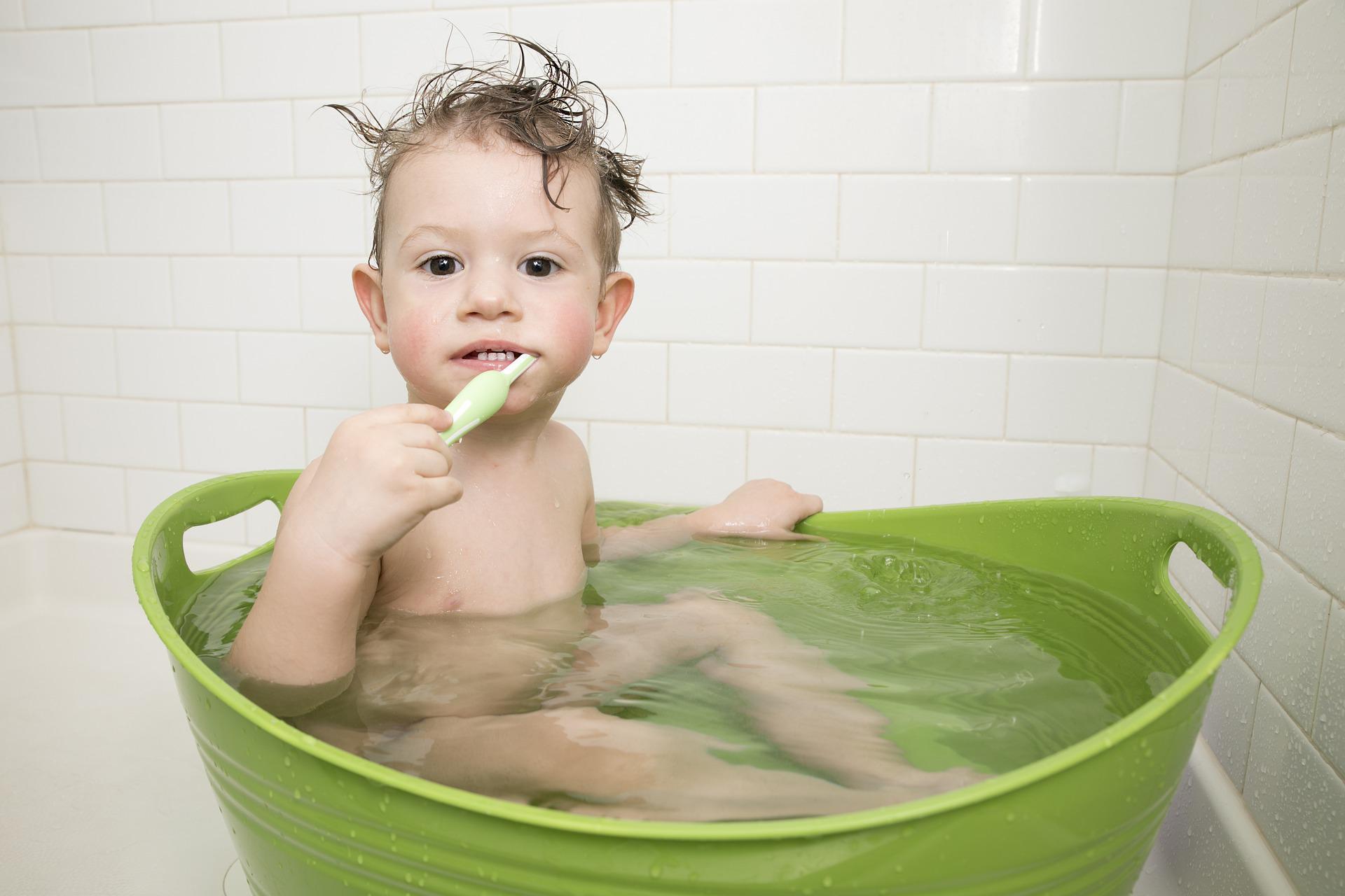 Yenidoğan bebekler hangi sıklıkta yıkanmalıdır Bebeğin banyosu kaç günde bir olmalıdır