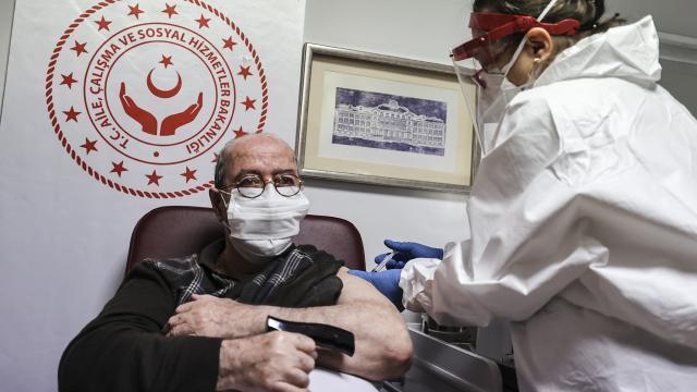 Koronavirüs aşısında 55 yaş üstü için hedef Ramazan ayı Sağlık Bakanlığı hızlandırıyor